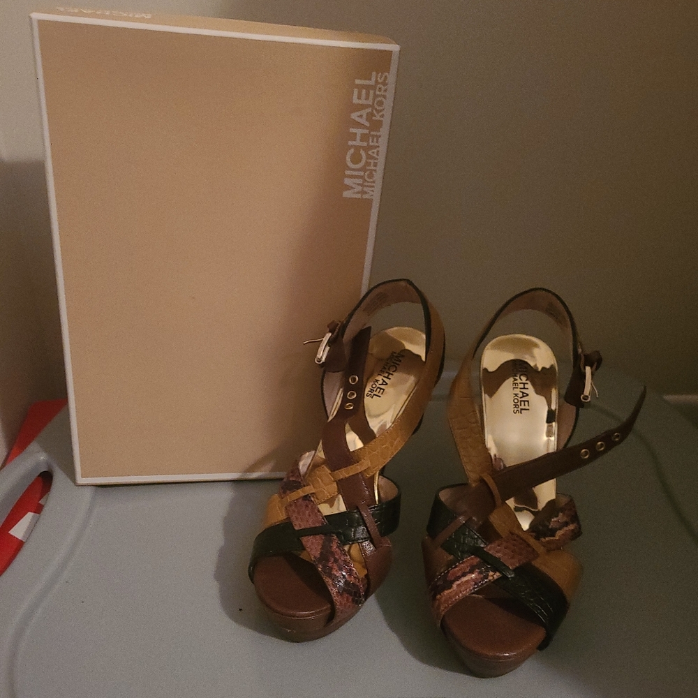 Michael Kors Sandals!